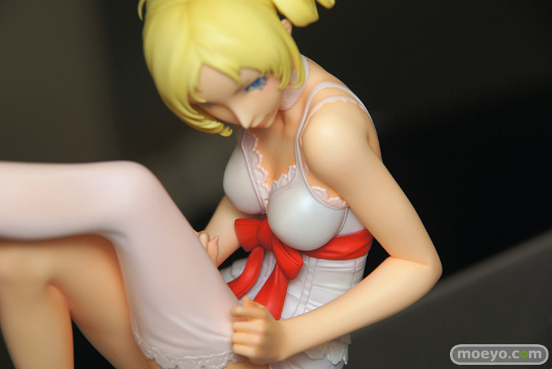 Illustration for article titled This Year's Sexiest Game Gets One Sexy Statue